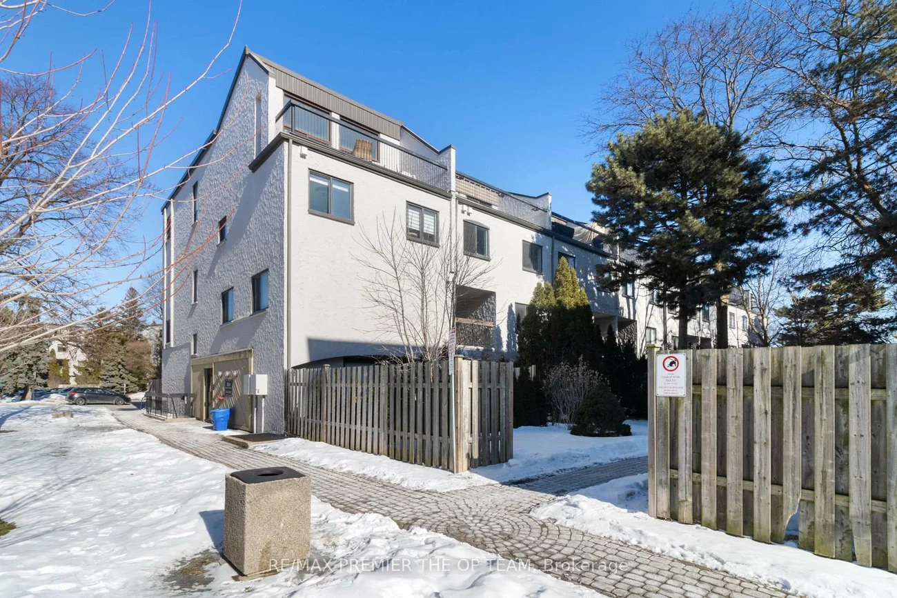 1016, Falgarwood, 1005 - FA Falgarwood, Oakville