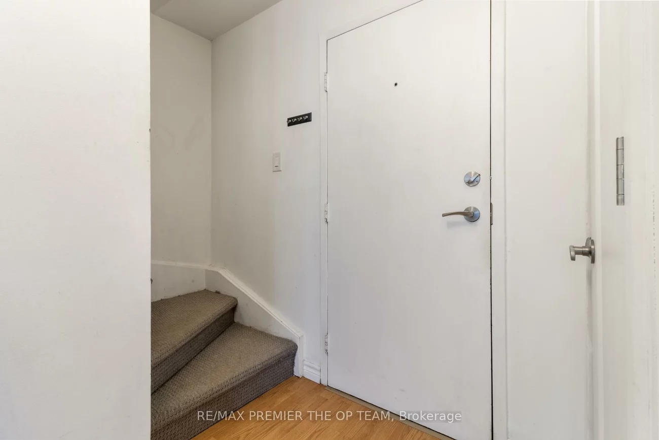 1016, Falgarwood, 1005 - FA Falgarwood, Oakville