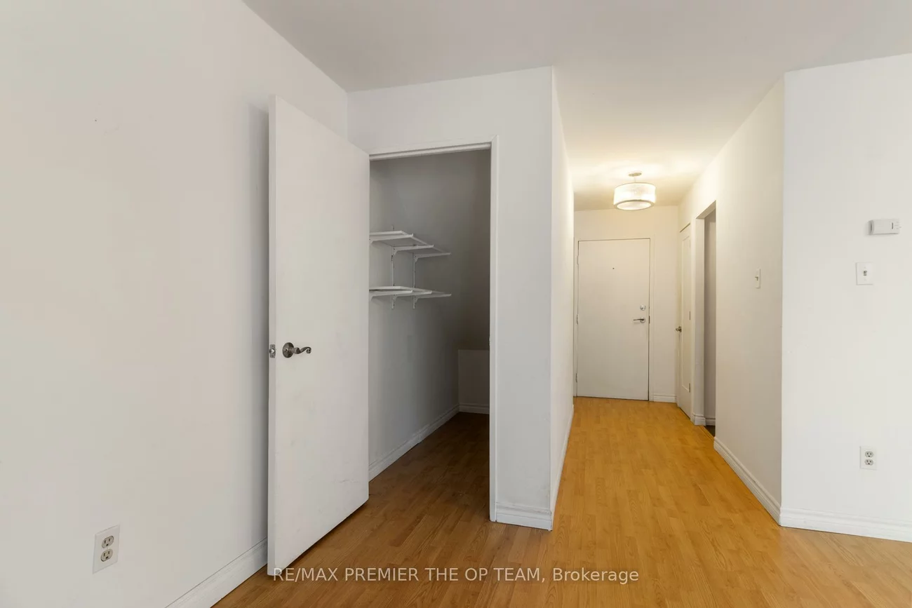 1016, Falgarwood, 1005 - FA Falgarwood, Oakville