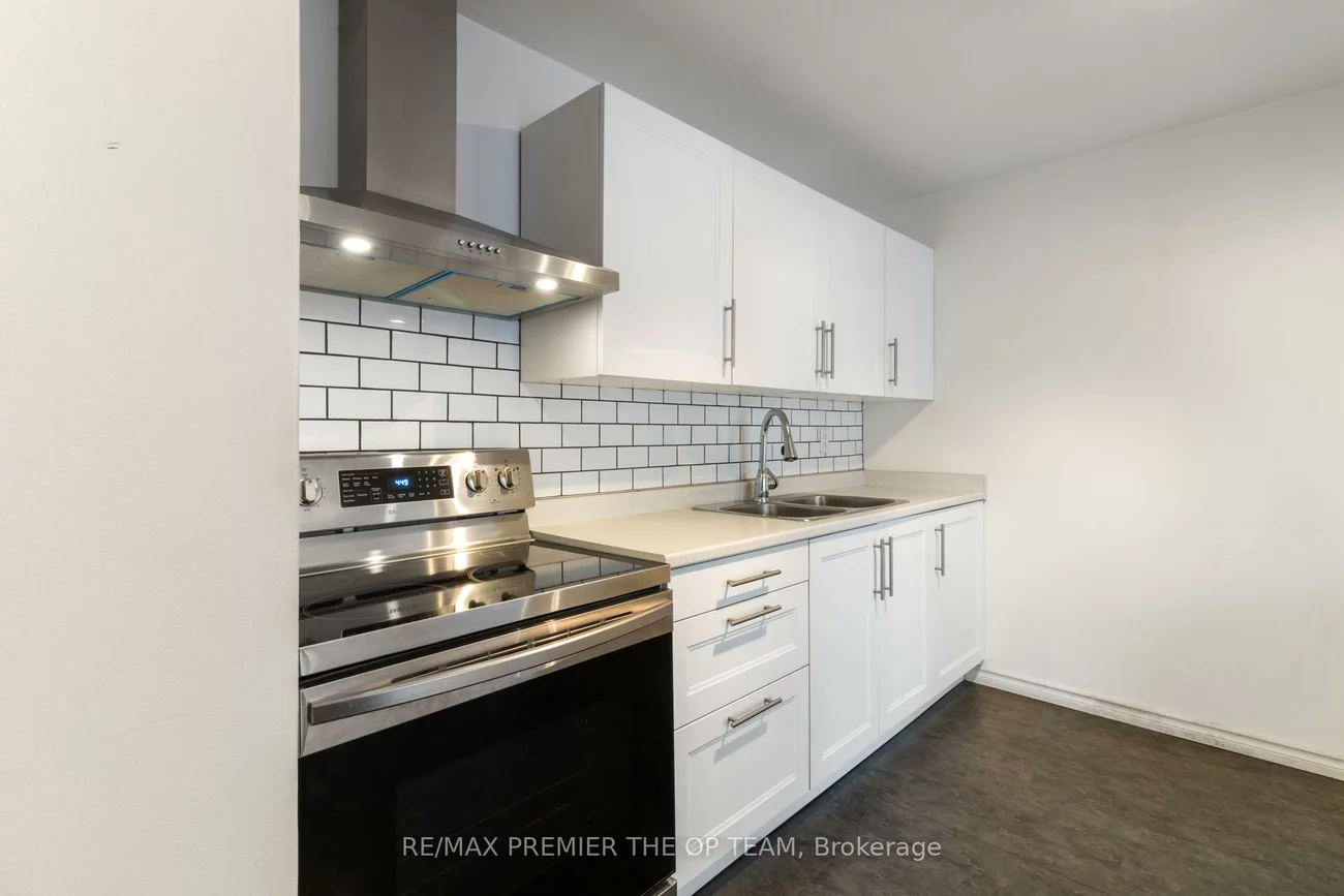 1016, Falgarwood, 1005 - FA Falgarwood, Oakville