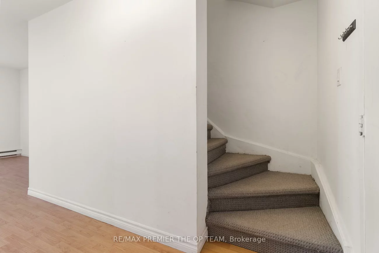 1016, Falgarwood, 1005 - FA Falgarwood, Oakville