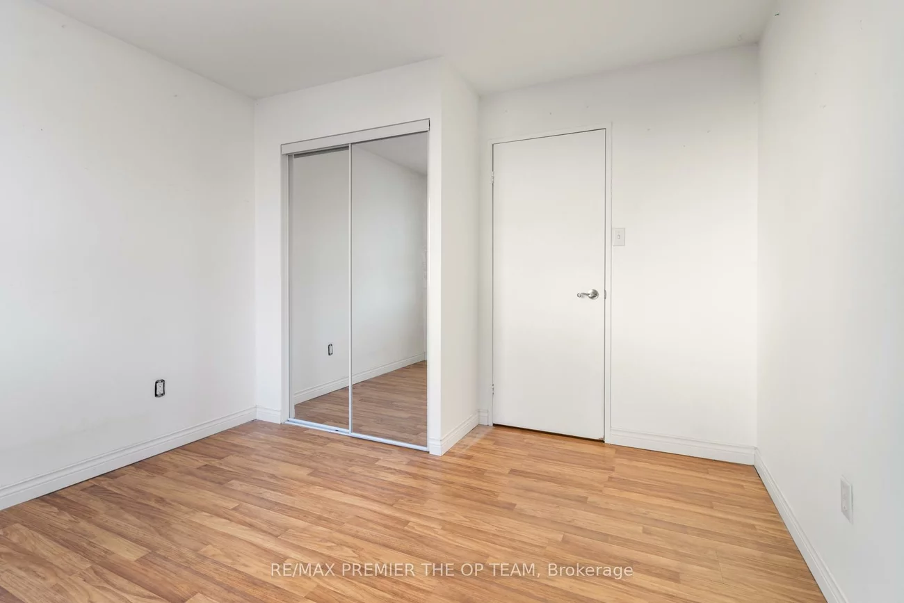 1016, Falgarwood, 1005 - FA Falgarwood, Oakville