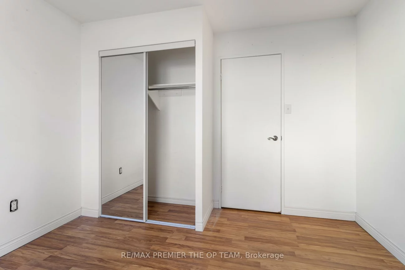 1016, Falgarwood, 1005 - FA Falgarwood, Oakville