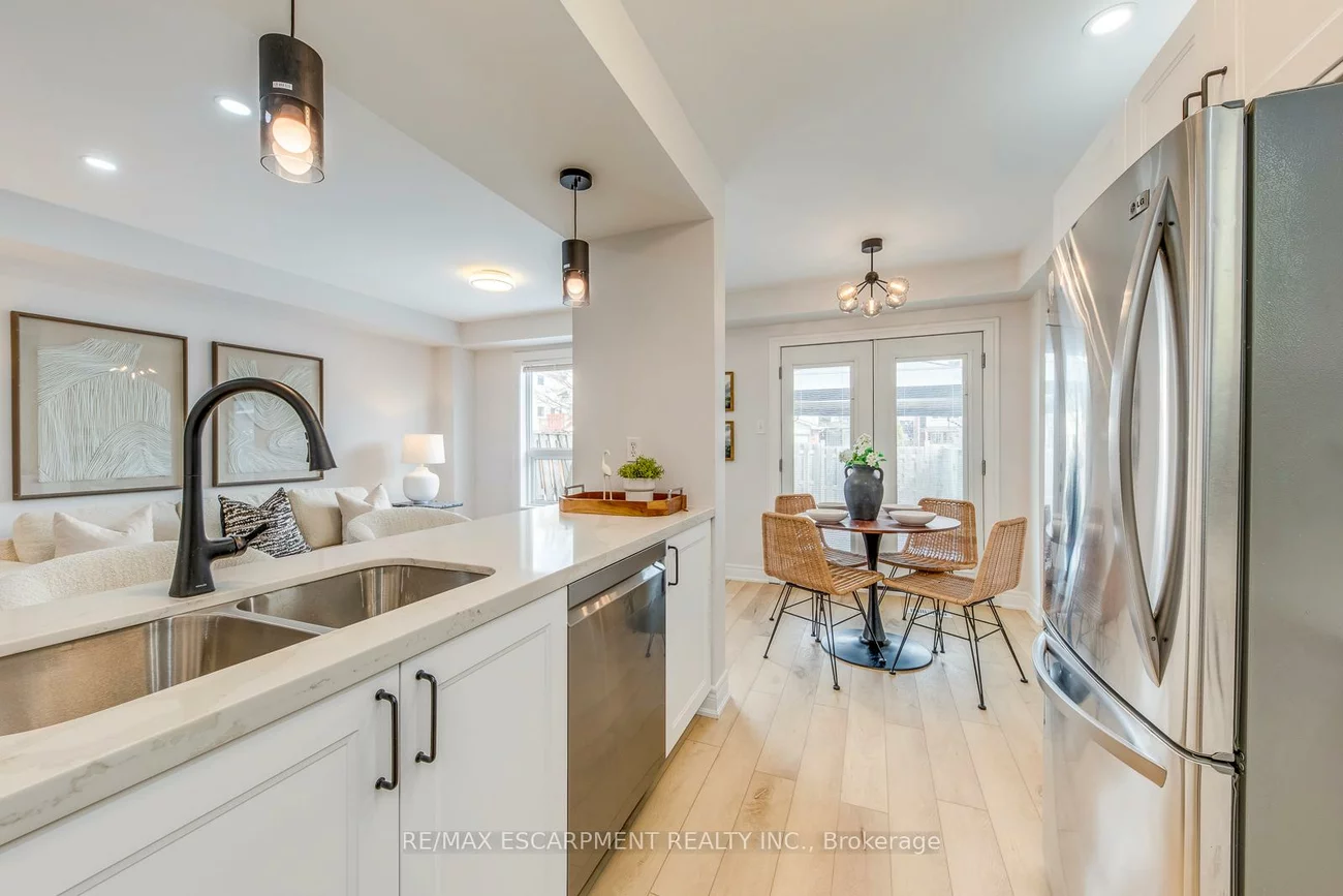 2350, Grand Ravine, 1015 - RO River Oaks, Oakville