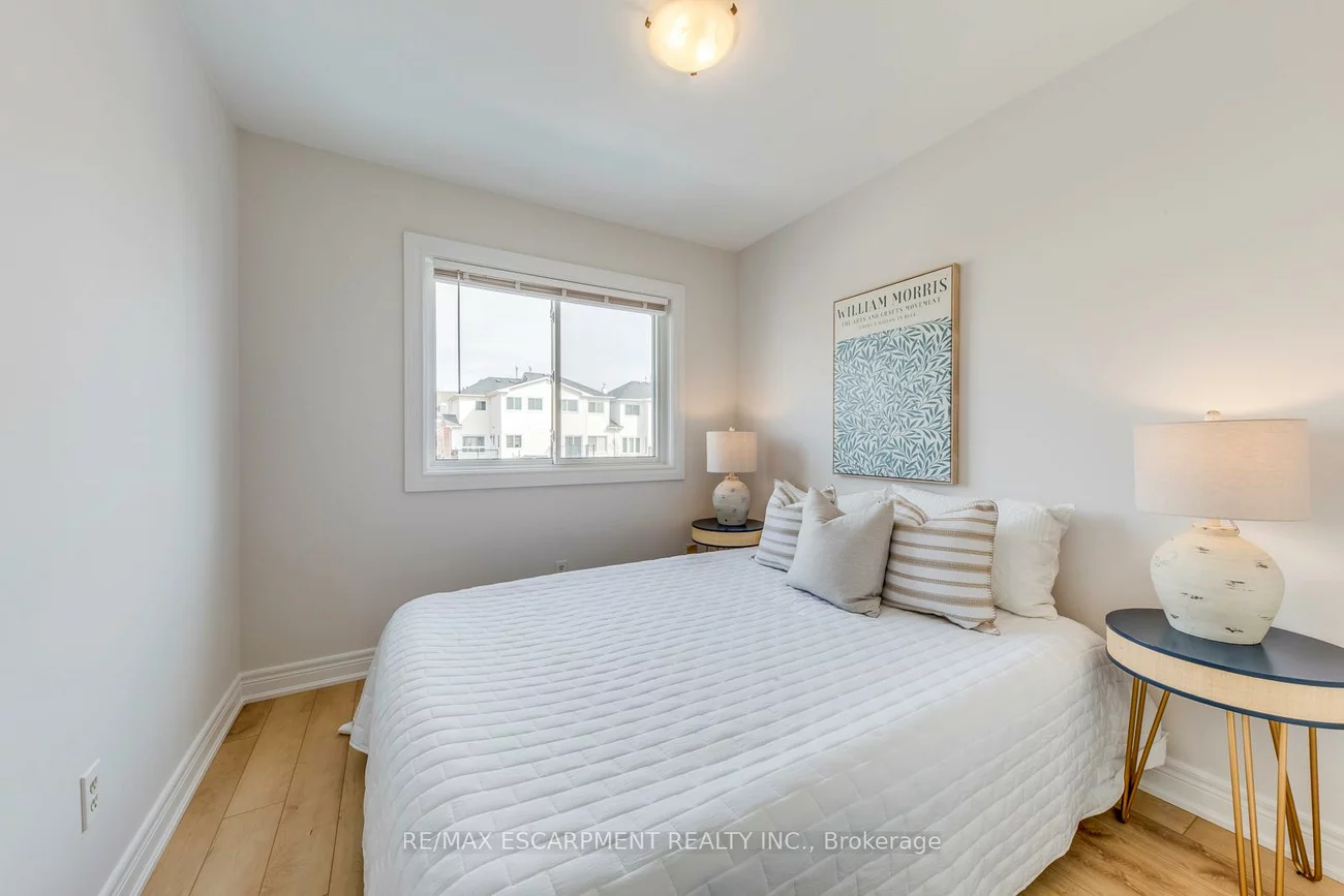 2350, Grand Ravine, 1015 - RO River Oaks, Oakville