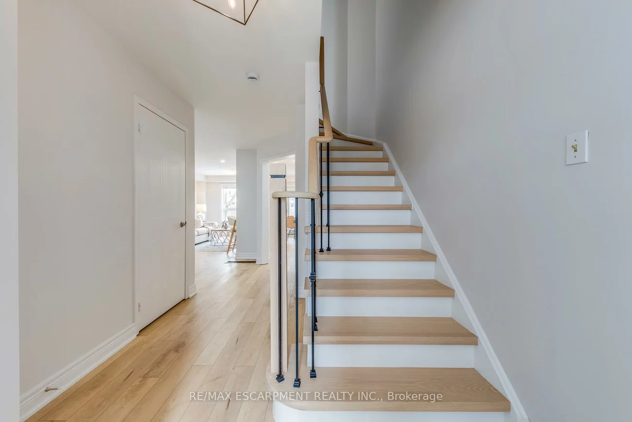 2350, Grand Ravine, 1015 - RO River Oaks, Oakville