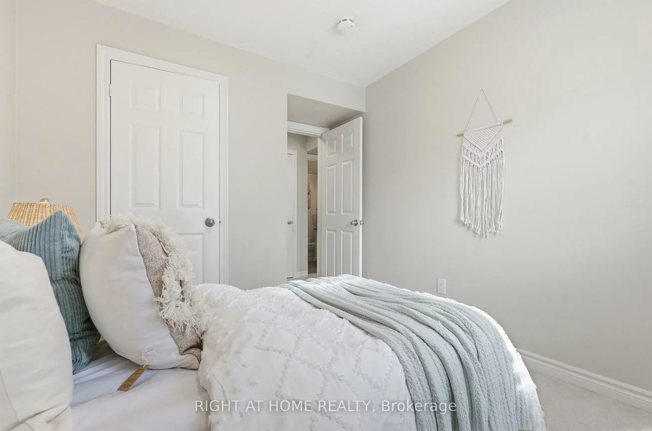 2420, Baronwood, 1019 - WM Westmount, Oakville