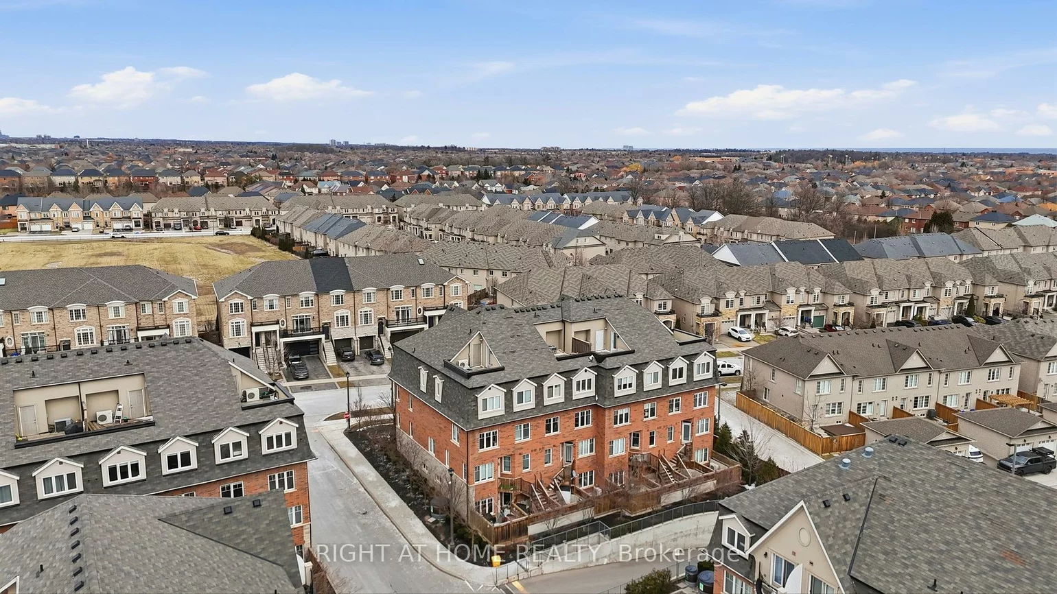 2420, Baronwood, 1019 - WM Westmount, Oakville