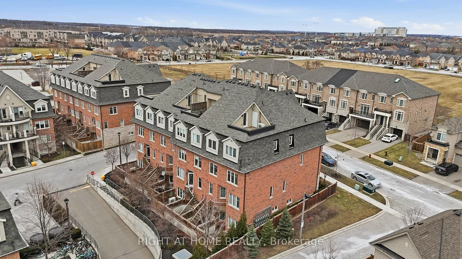 2420, Baronwood, 1019 - WM Westmount, Oakville