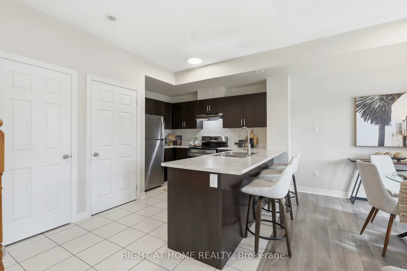 2420, Baronwood, 1019 - WM Westmount, Oakville