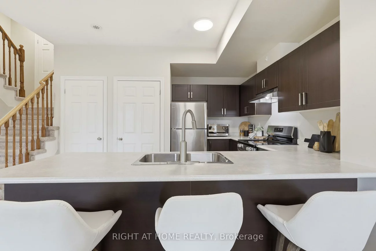 2420, Baronwood, 1019 - WM Westmount, Oakville