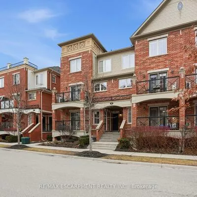 2464, Post, 1015 - RO River Oaks, Oakville