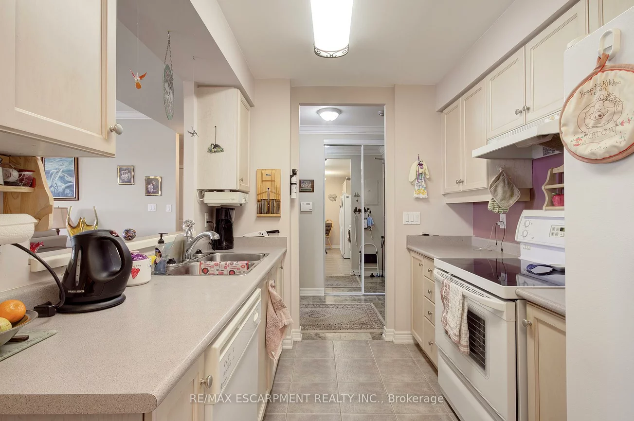 50, Old Mill, 1013 - OO Old Oakville, Oakville