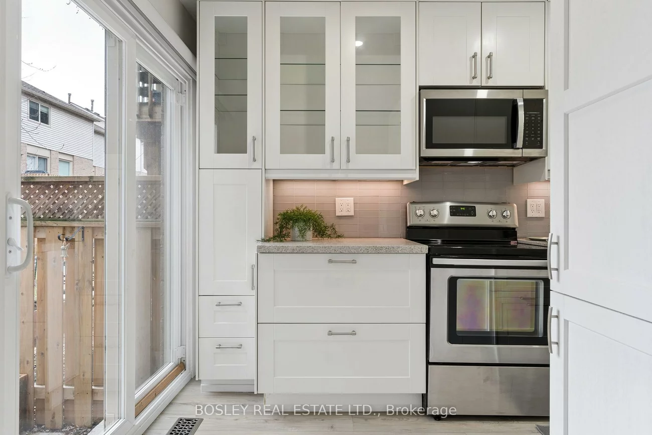 2272, Mowat, 1015 - RO River Oaks, Oakville