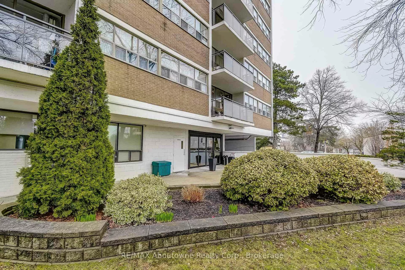 212, Kerr, 1002 - CO Central, Oakville