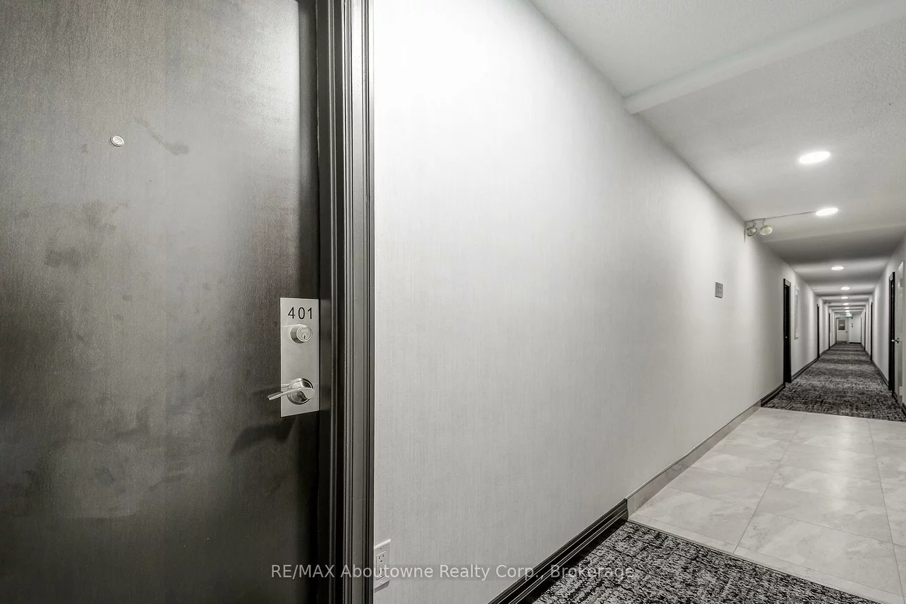 212, Kerr, 1002 - CO Central, Oakville