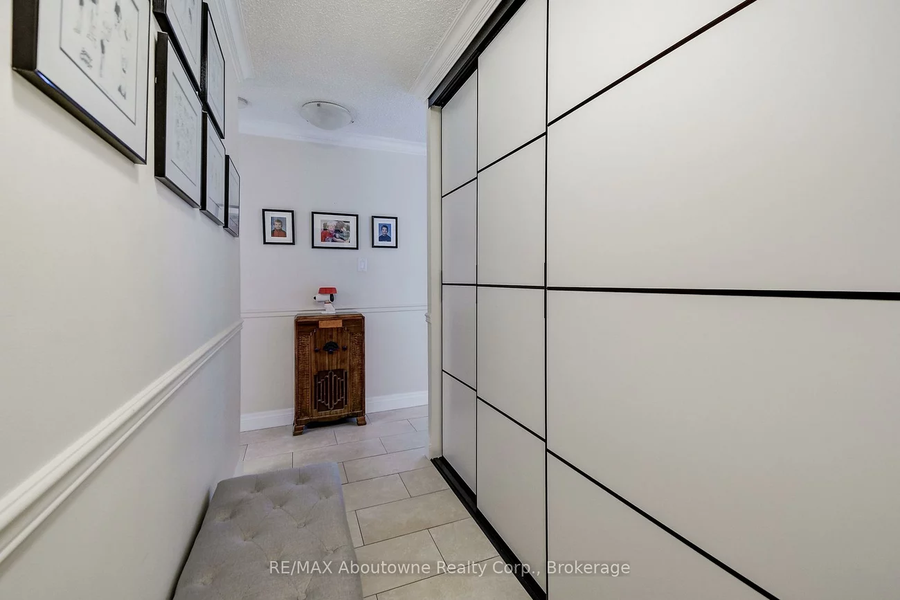 212, Kerr, 1002 - CO Central, Oakville