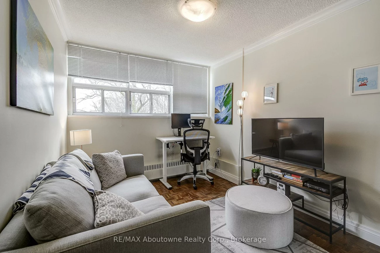 212, Kerr, 1002 - CO Central, Oakville