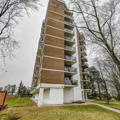 212, Kerr, 1002 - CO Central, Oakville
