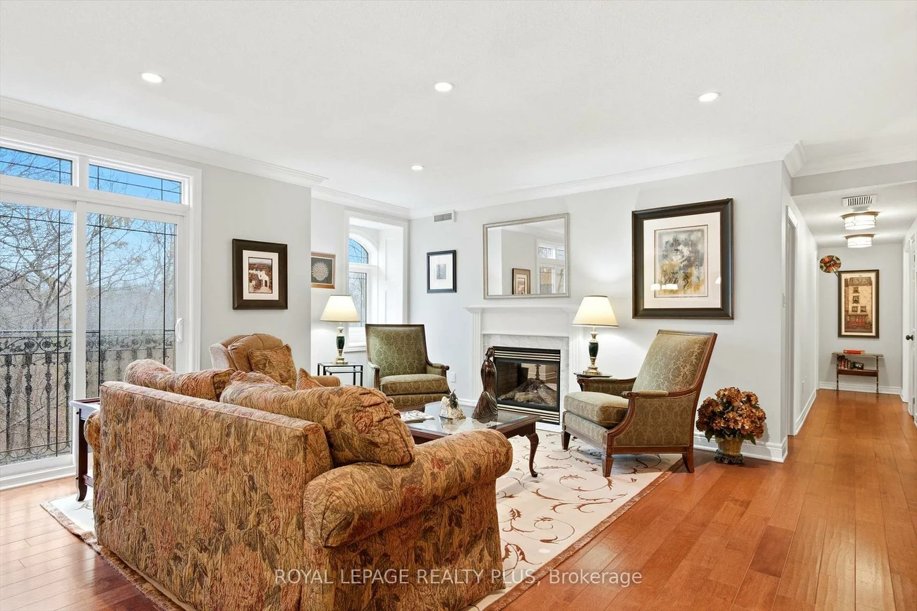 390, Upper Middle, 1005 - FA Falgarwood, Oakville