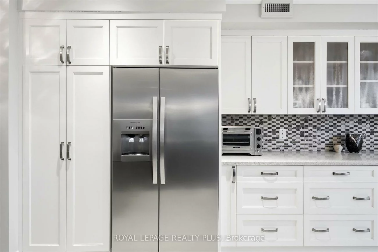 390, Upper Middle, 1005 - FA Falgarwood, Oakville