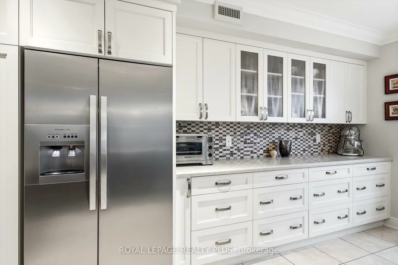 390, Upper Middle, 1005 - FA Falgarwood, Oakville