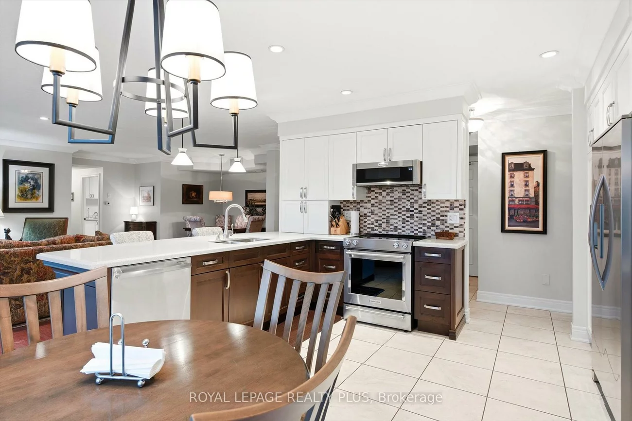 390, Upper Middle, 1005 - FA Falgarwood, Oakville