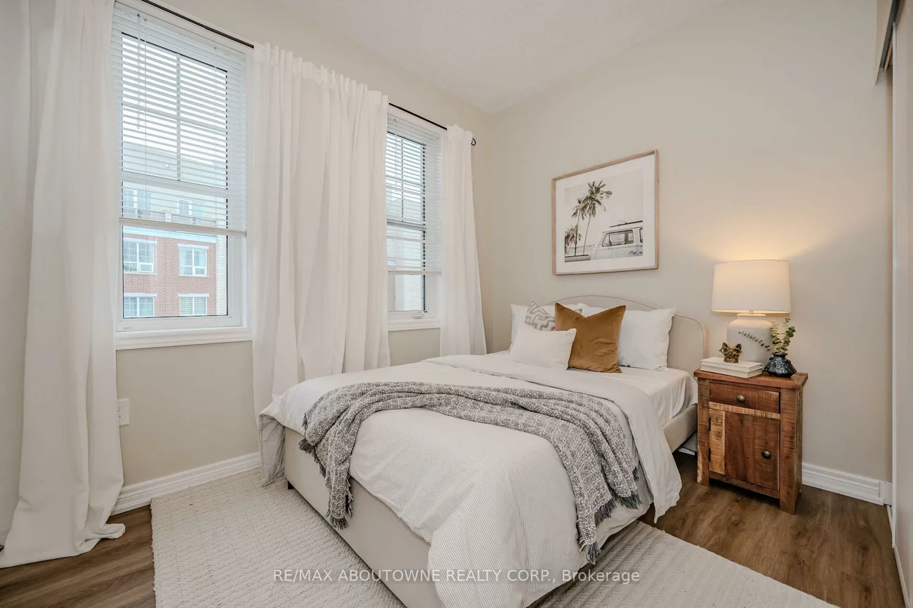 269, Georgian, 1015 - RO River Oaks, Oakville