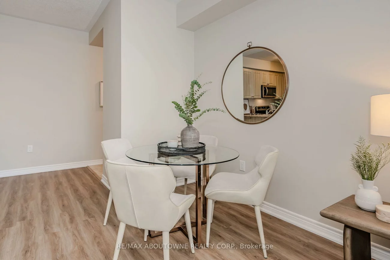 269, Georgian, 1015 - RO River Oaks, Oakville