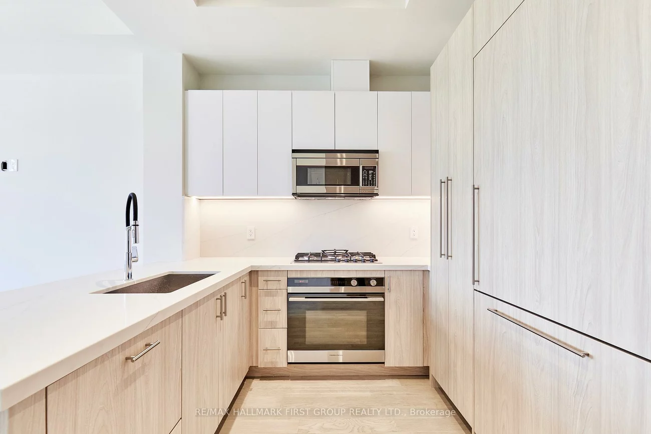 123, Maurice, 1002 - CO Central, Oakville