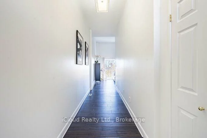 1100, Queens, 1003 - CP College Park, Oakville