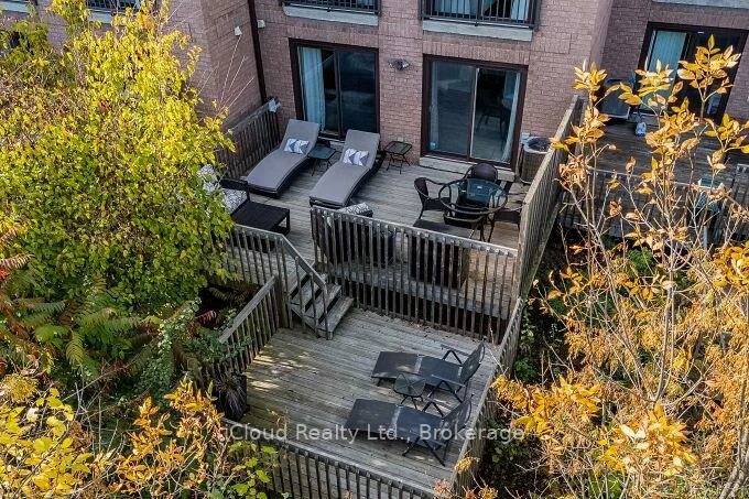 1100, Queens, 1003 - CP College Park, Oakville