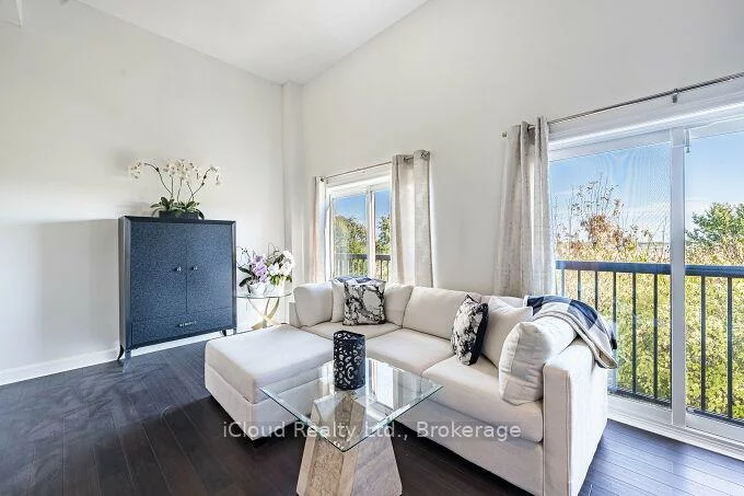 1100, Queens, 1003 - CP College Park, Oakville