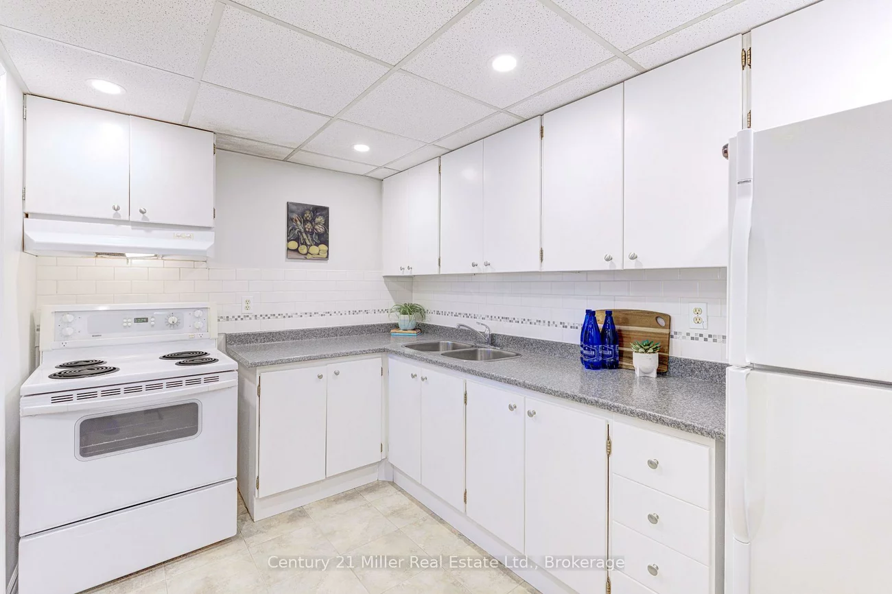 20, Speers, 1002 - CO Central, Oakville