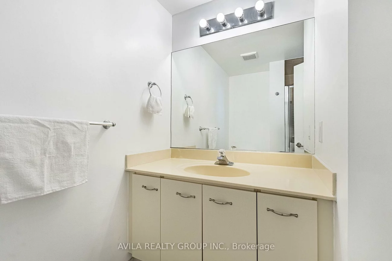 2199, Sixth, 1015 - RO River Oaks, Oakville