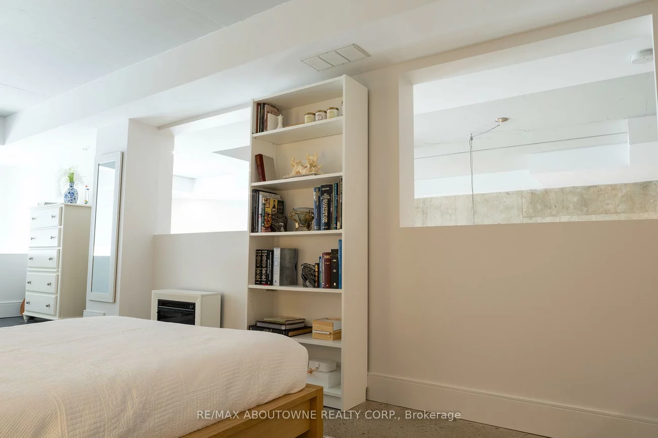 221, Robinson, 1013 - OO Old Oakville, Oakville