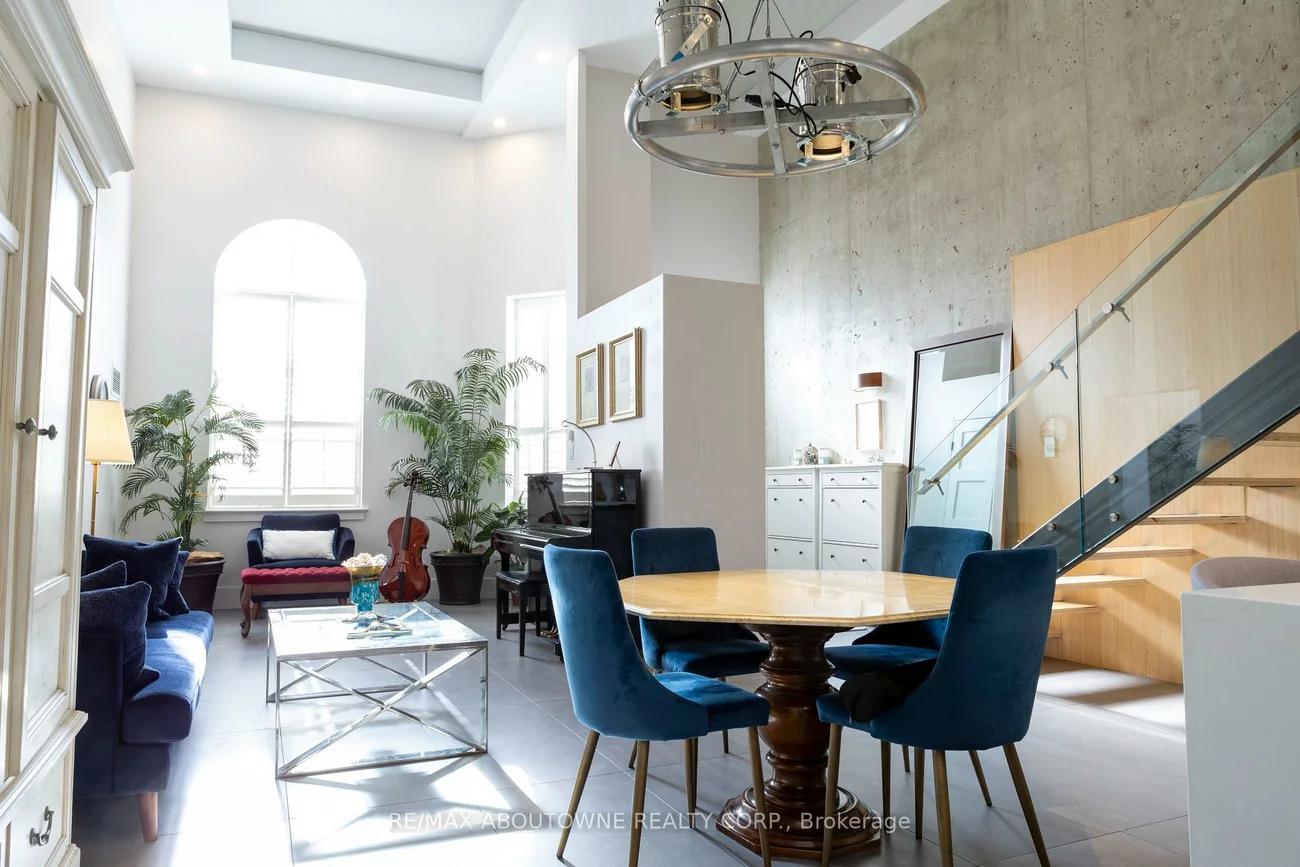 221, Robinson, 1013 - OO Old Oakville, Oakville