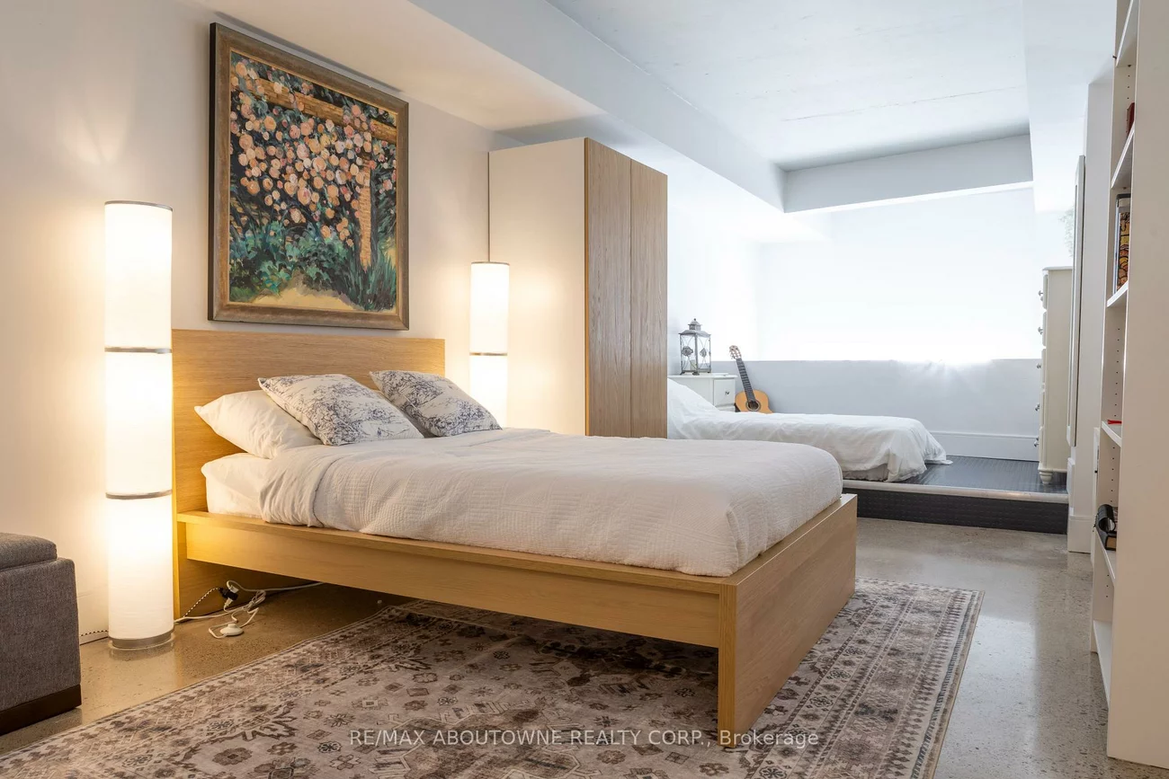 221, Robinson, 1013 - OO Old Oakville, Oakville