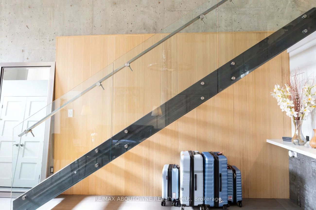 221, Robinson, 1013 - OO Old Oakville, Oakville