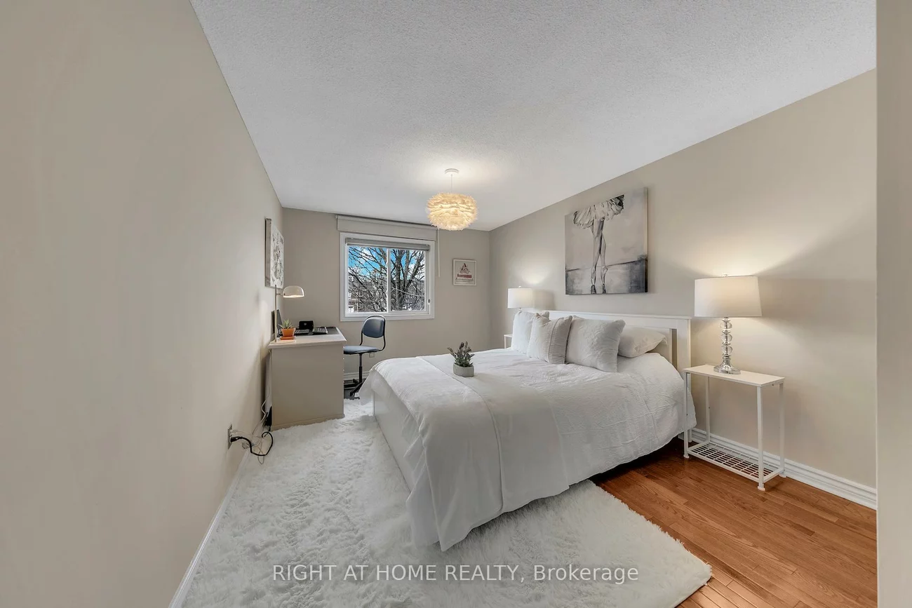 1580, Lancaster, 1005 - FA Falgarwood, Oakville
