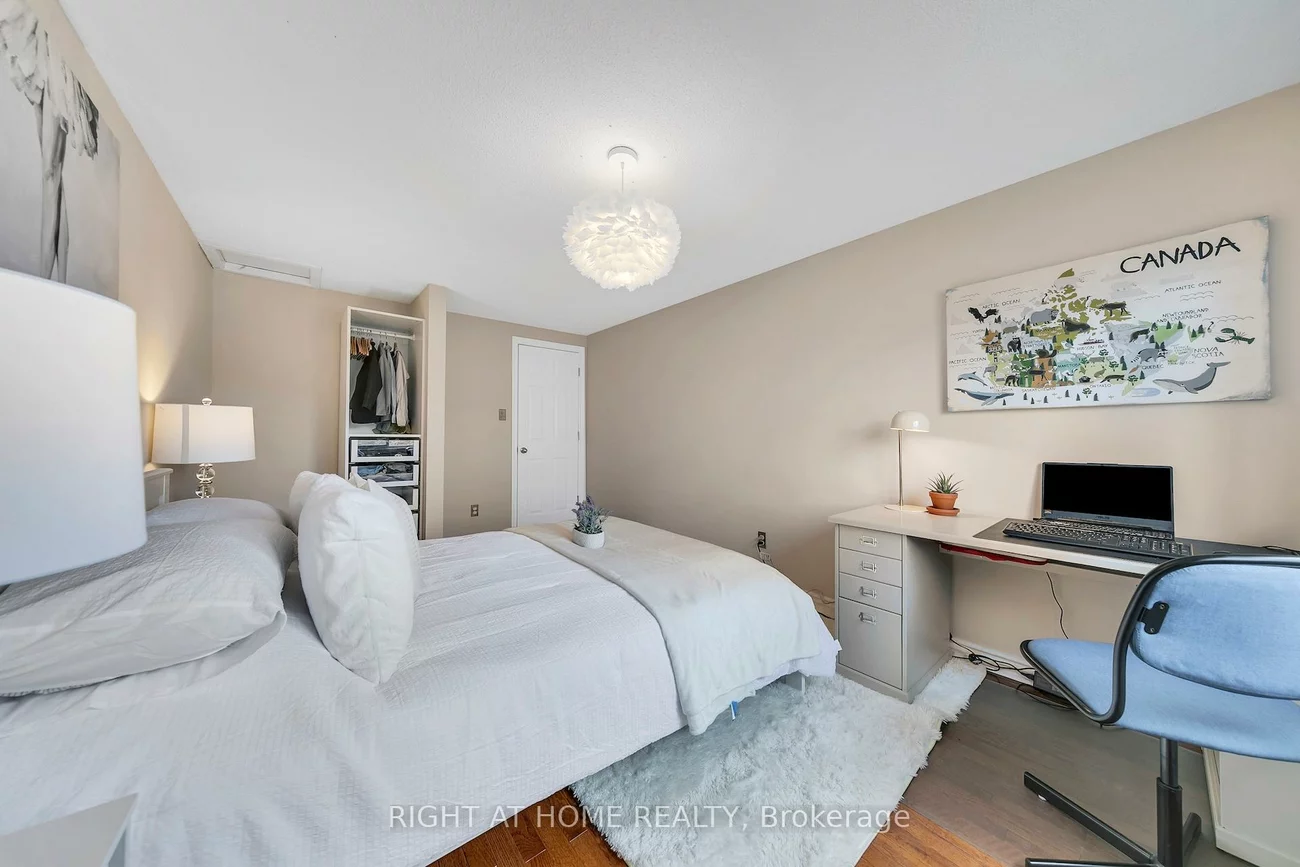 1580, Lancaster, 1005 - FA Falgarwood, Oakville