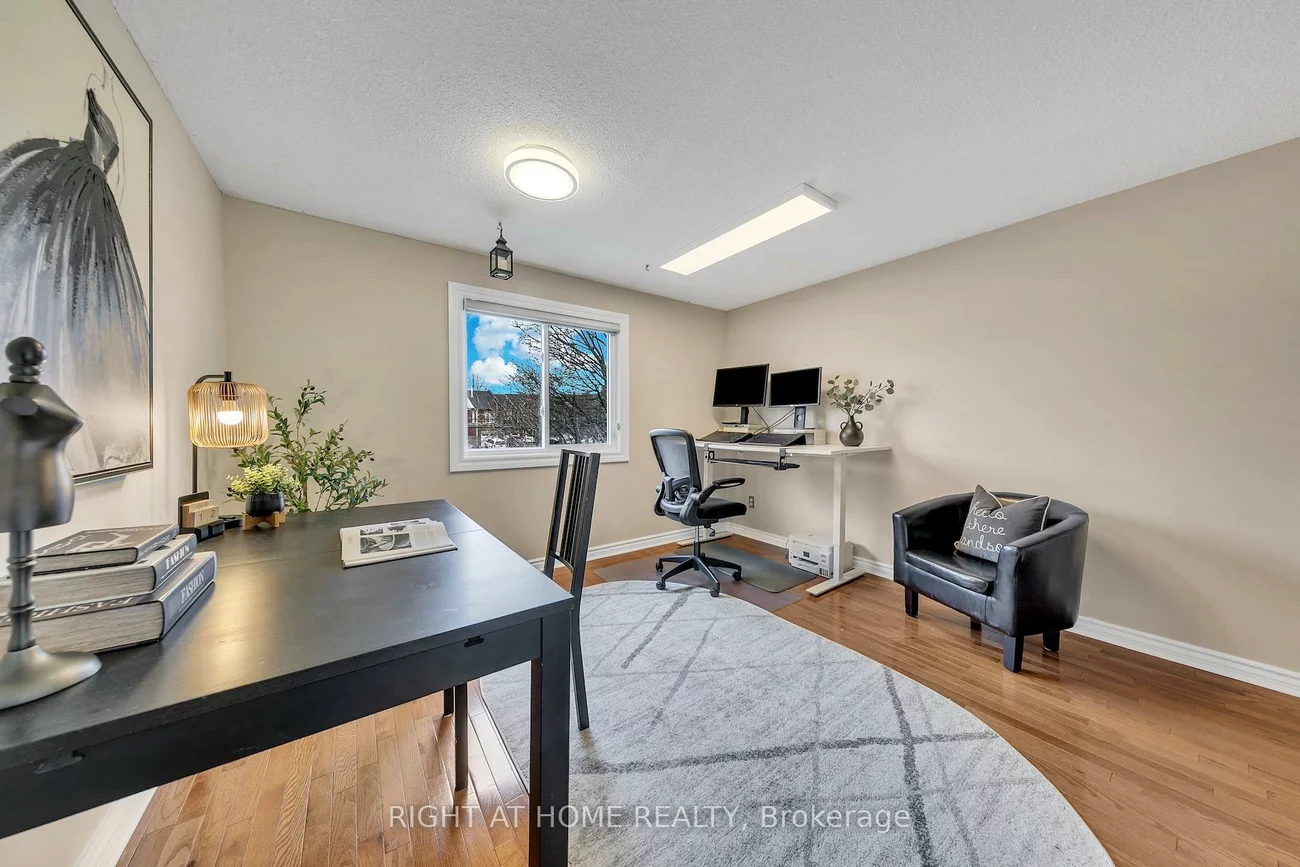 1580, Lancaster, 1005 - FA Falgarwood, Oakville