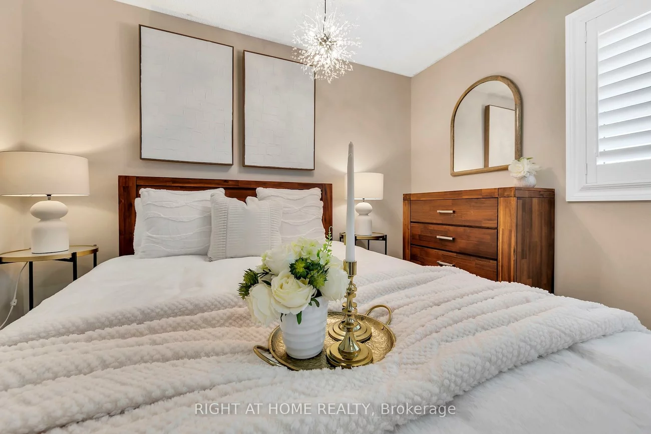 1580, Lancaster, 1005 - FA Falgarwood, Oakville