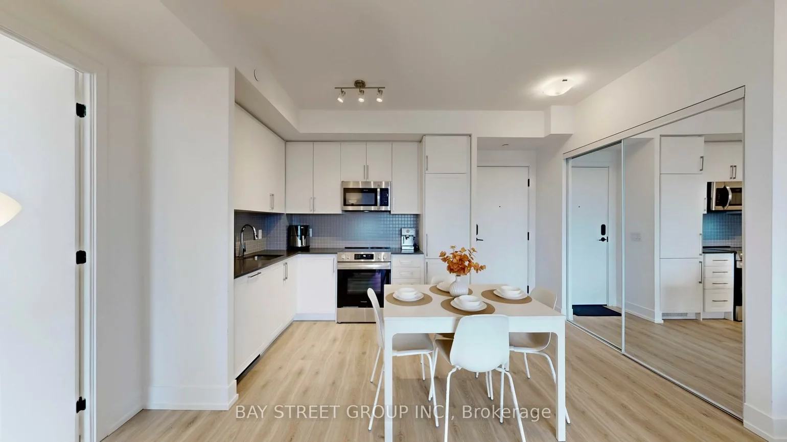 2450, Old Bronte, 1019 - WM Westmount, Oakville