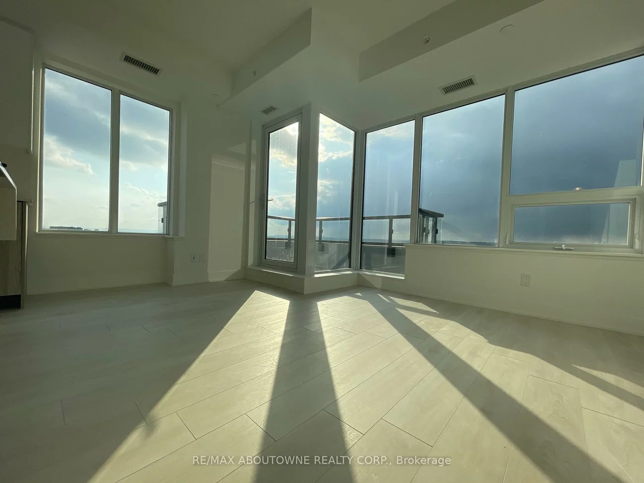 2489, Taunton, 1015 - RO River Oaks, Oakville