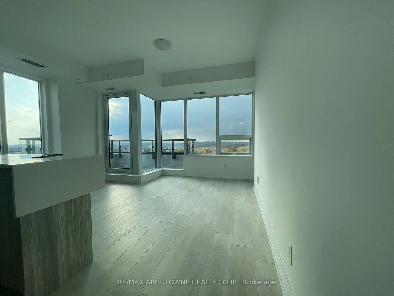 2489, Taunton, 1015 - RO River Oaks, Oakville