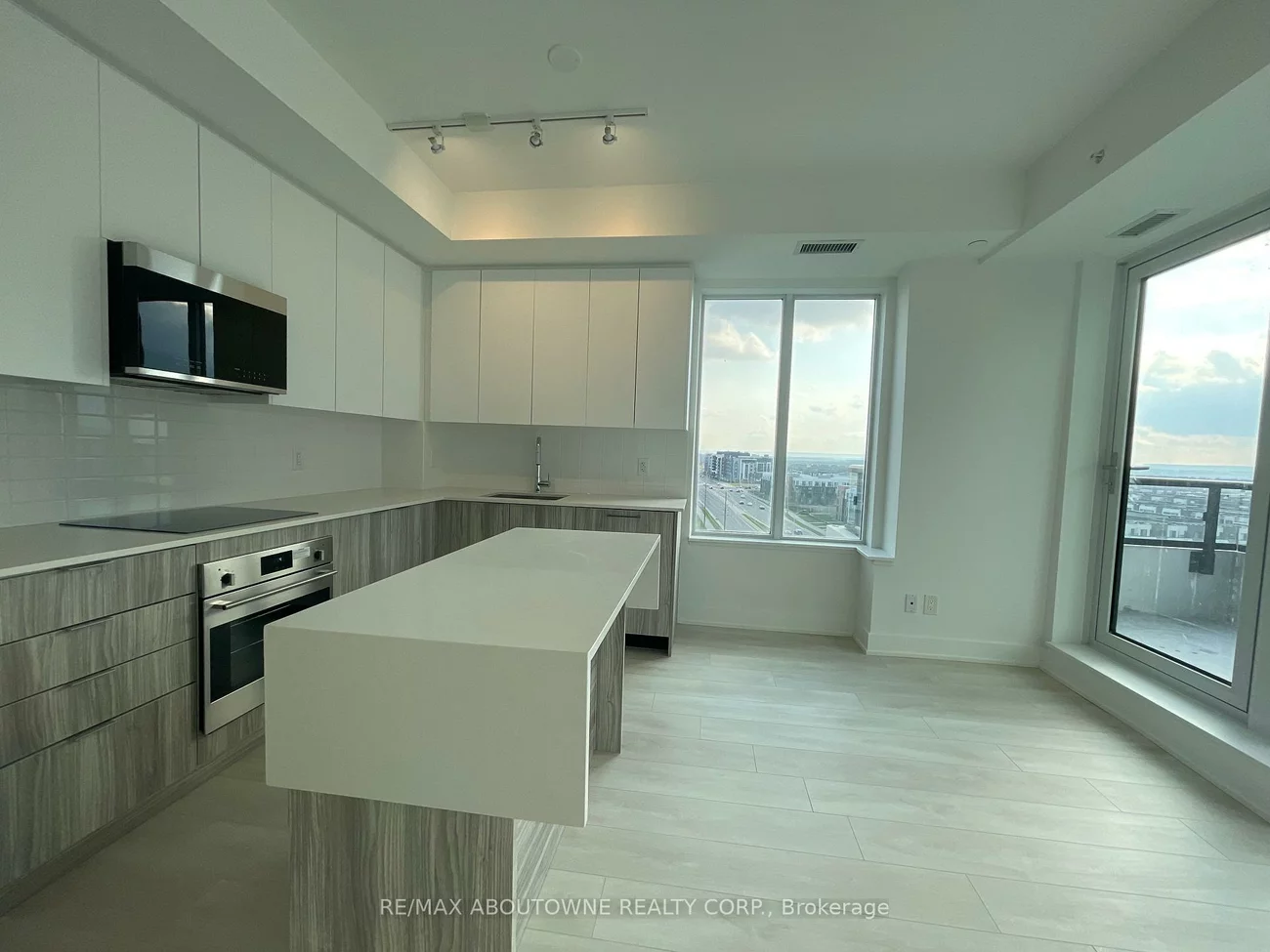 2489, Taunton, 1015 - RO River Oaks, Oakville