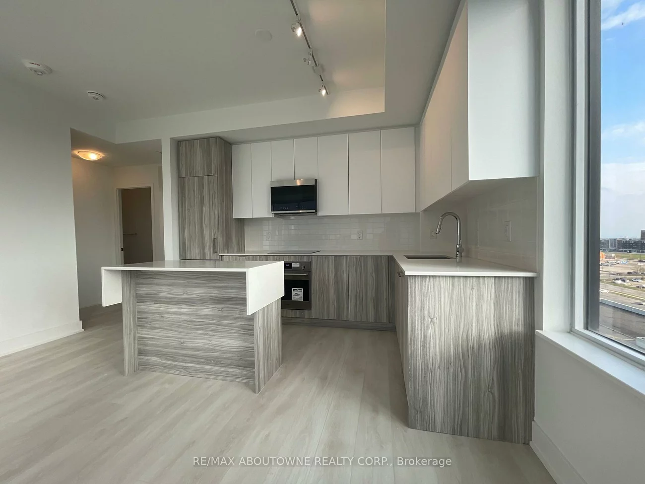 2489, Taunton, 1015 - RO River Oaks, Oakville