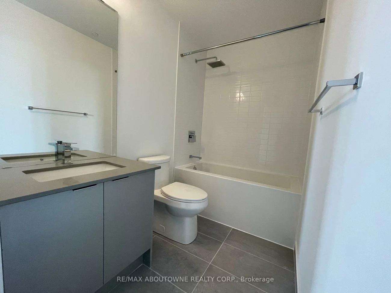 2489, Taunton, 1015 - RO River Oaks, Oakville