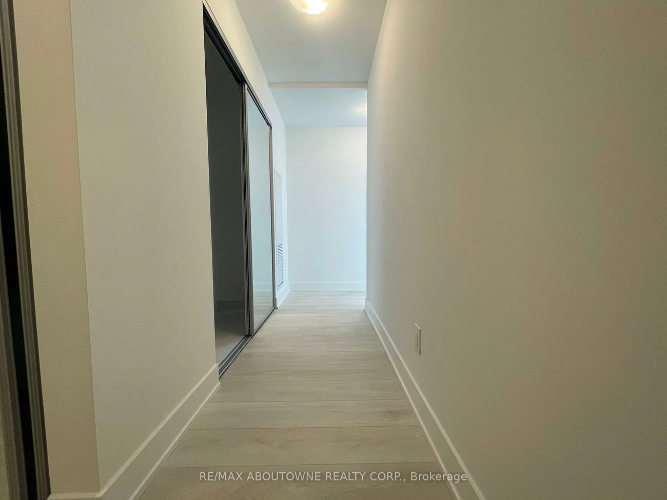 2489, Taunton, 1015 - RO River Oaks, Oakville